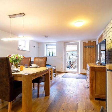 Alpen-Hostel - Apartment Talstation Mit Motorradvermietung Memmingen Bagian luar foto