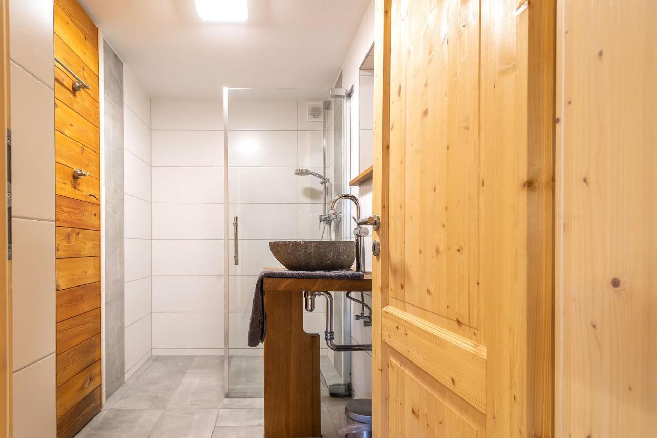 Alpen-Hostel - Apartment Talstation Mit Motorradvermietung Memmingen Bagian luar foto
