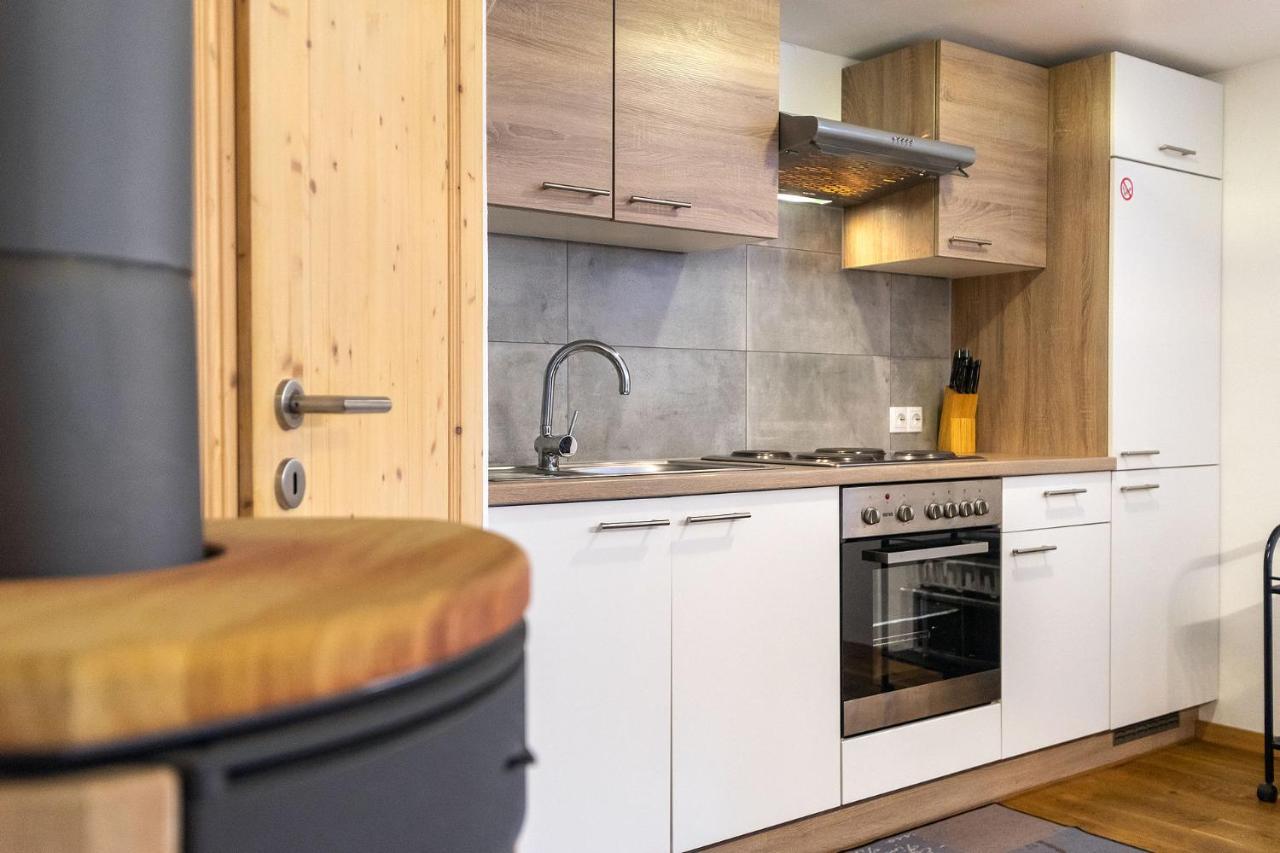 Alpen-Hostel - Apartment Talstation Mit Motorradvermietung Memmingen Bagian luar foto