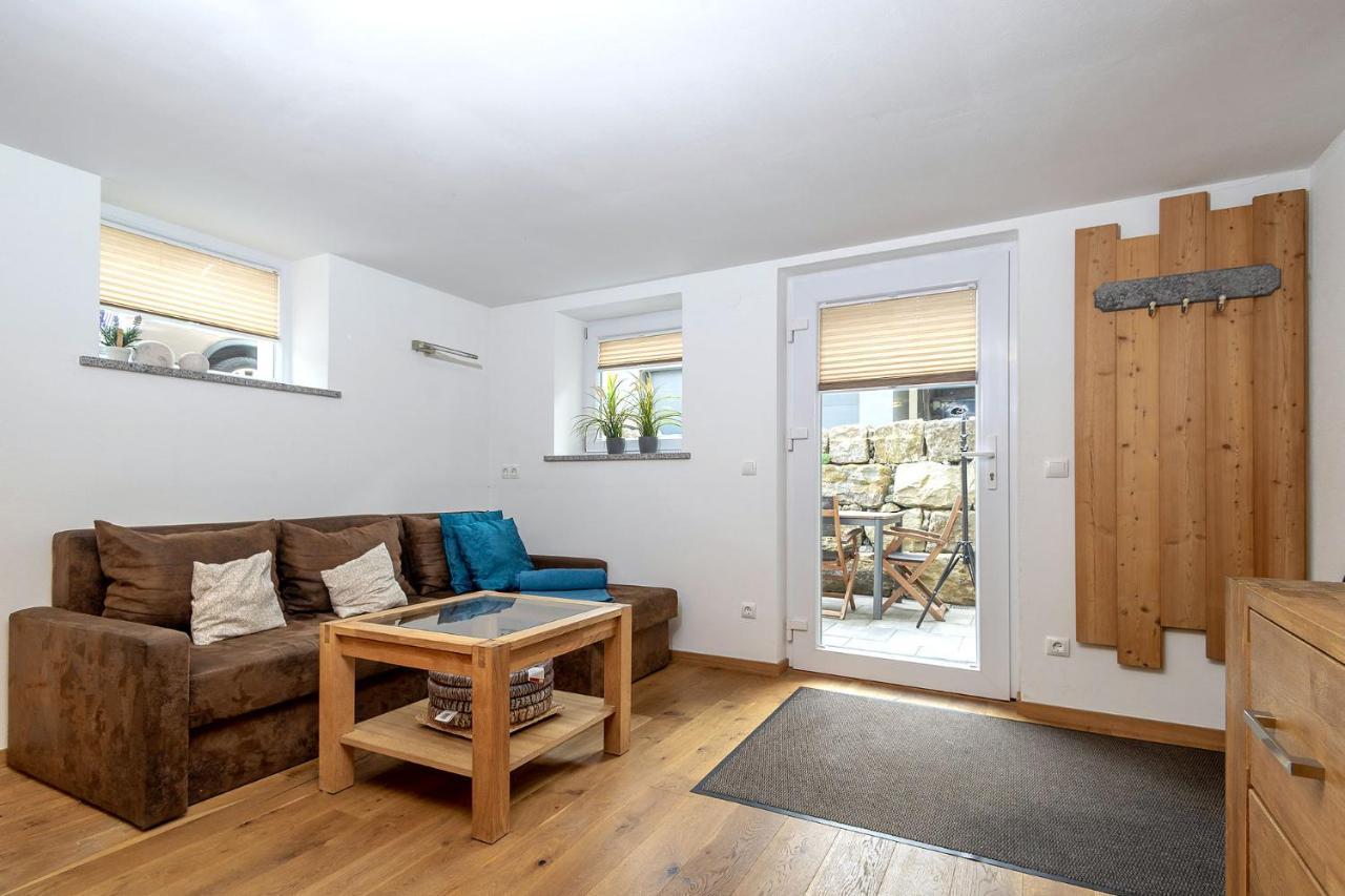 Alpen-Hostel - Apartment Talstation Mit Motorradvermietung Memmingen Bagian luar foto