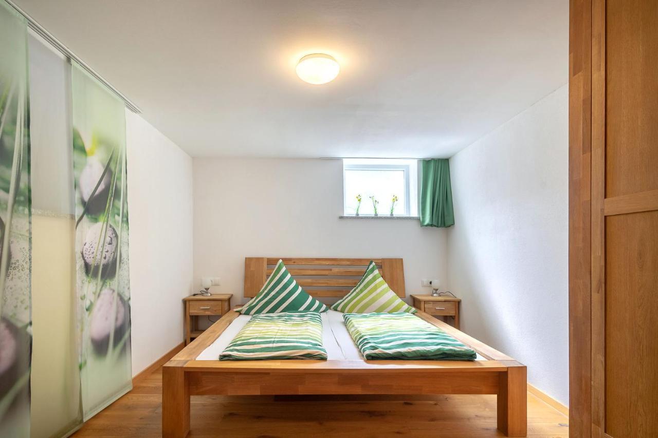 Alpen-Hostel - Apartment Talstation Mit Motorradvermietung Memmingen Bagian luar foto